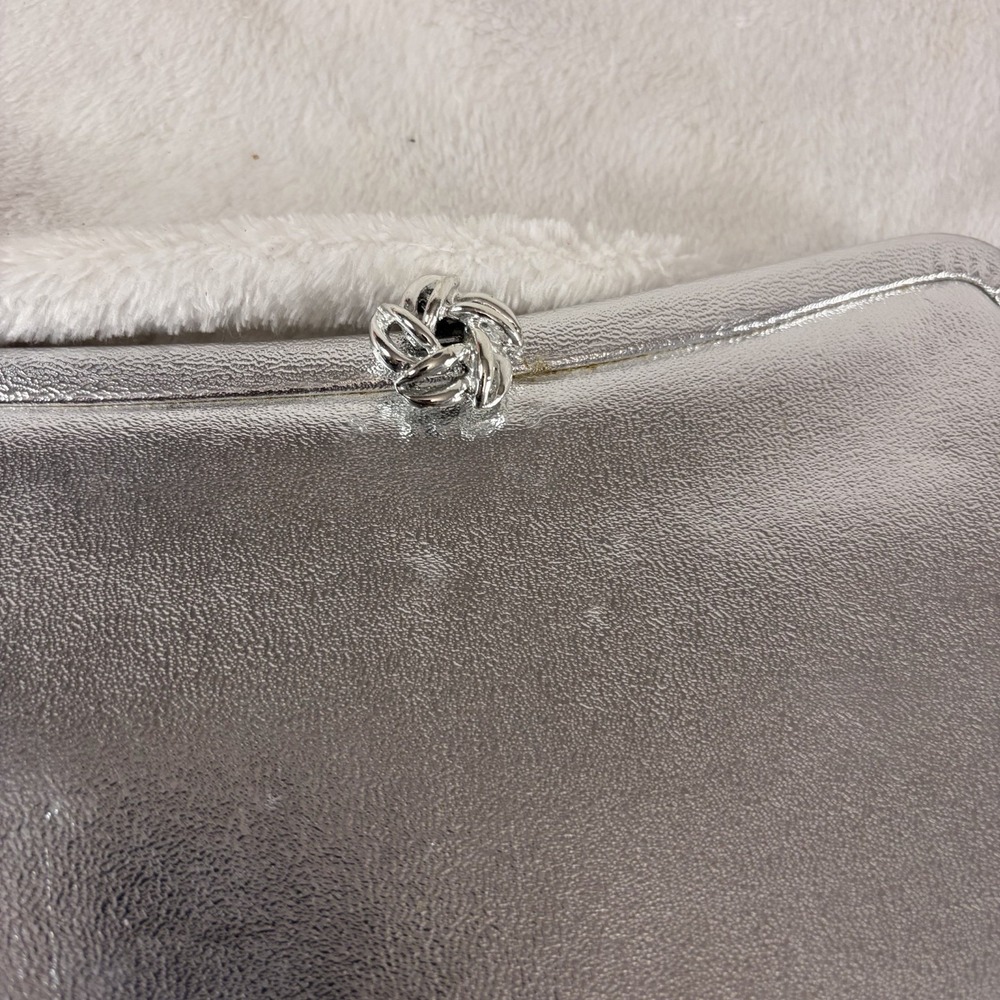 Vintage 1960s handbag Silver lamé rose clasp flower kiss-lock Convertible Strap